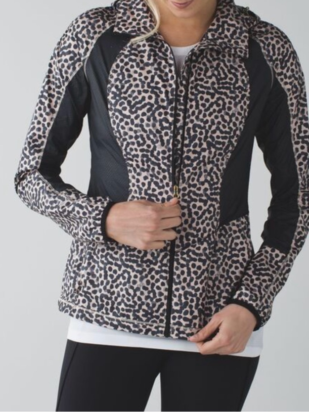 Lululemon Back Pack It Jacket Ace Spot Grain Leopard Print Packable Sz 8